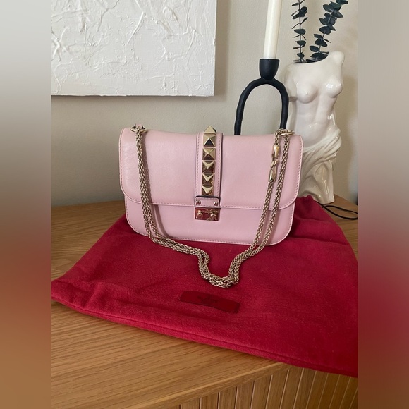 VALENTINO GARAVANI Rockstud Glam Medium Lock Shoulder Poudre Pink Bag Purse - Picture 3 of 14